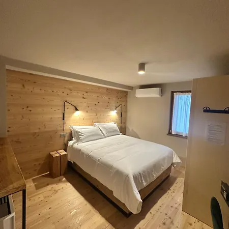 Tara, Luxury - “locanda Valmorel” Limana