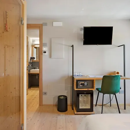 Tara, Luxury - “locanda Valmorel” Limana