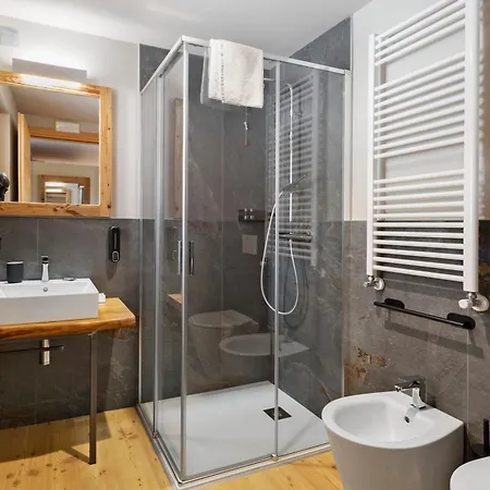 Tara, Luxury - “locanda Valmorel” Pensionat Limana