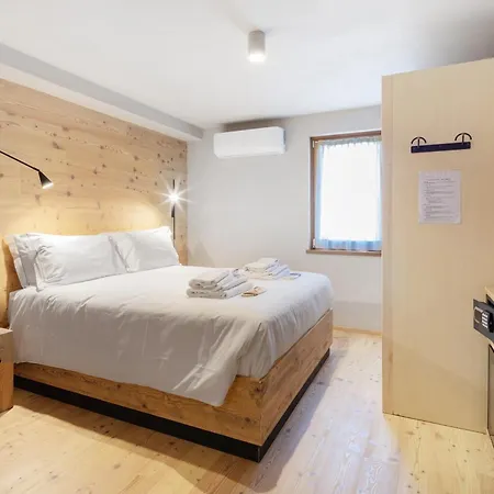 Tara, Luxury - “locanda Valmorel” 3* Limana