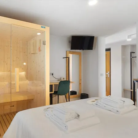 Gasthuis Tara, Luxury - “locanda Valmorel” Limana